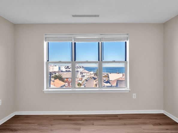 20 Rockland House Rd 203, Hull MA 02045