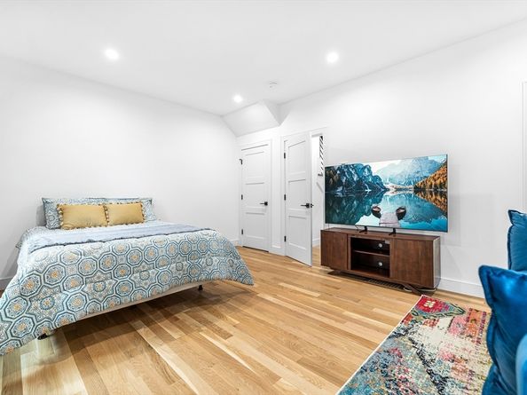 25 Tolman St 2, Waltham MA 02453