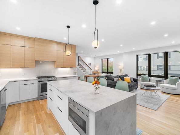 25 Tolman St 2, Waltham MA 02453