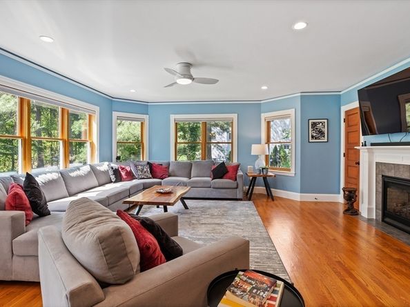 18 Hill St, Lexington MA 02421