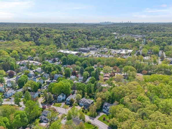 18 Hill St, Lexington MA 02421