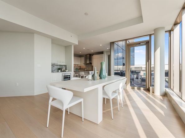 135 Seaport Blvd PH3B, Boston MA 02210