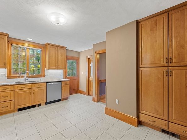 3 Laurel Street, Woburn MA 01801