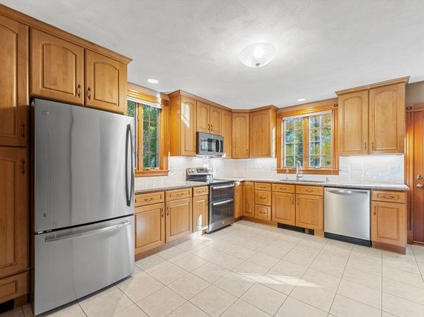 3 Laurel Street, Woburn MA 01801