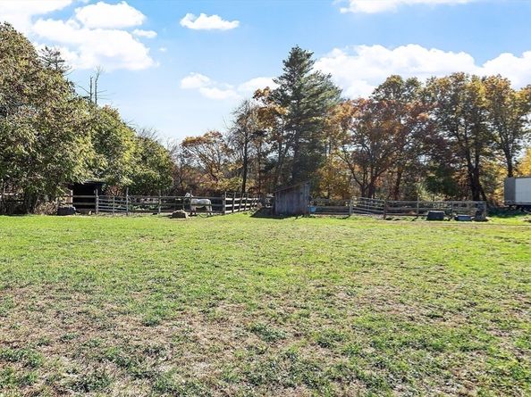 84 Powers Rd, Westford MA 01886