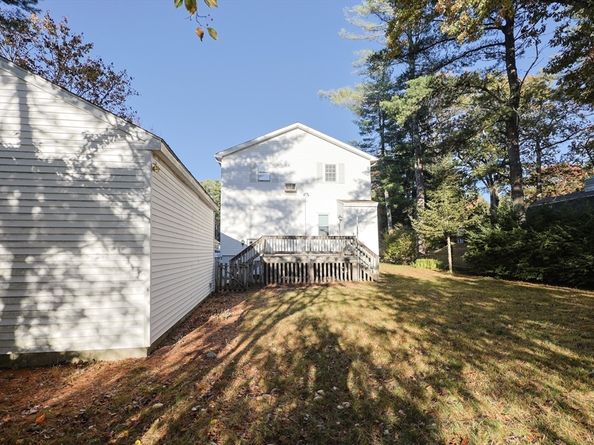 587 Common St, Walpole MA 02081