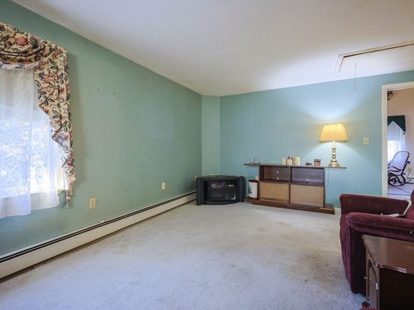 587 Common St, Walpole MA 02081