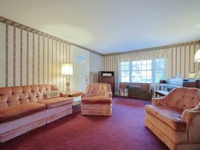 587 Common St, Walpole MA 02081