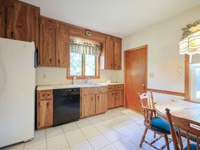 587 Common St, Walpole MA 02081
