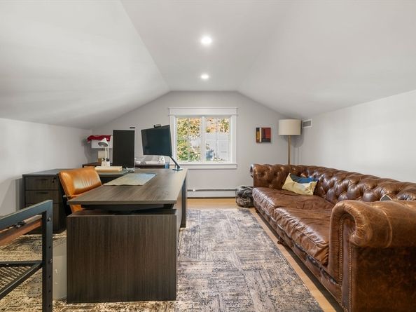 23 Tophet Rd, Lynnfield MA 01940
