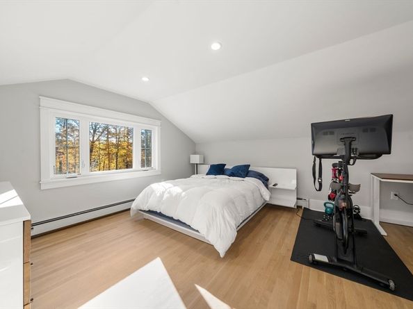 23 Tophet Rd, Lynnfield MA 01940