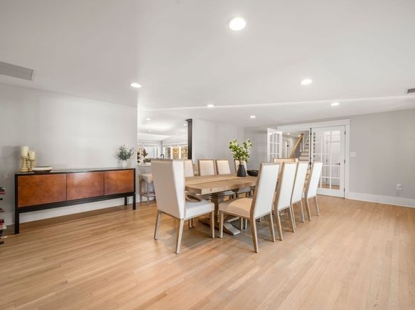 23 Tophet Rd, Lynnfield MA 01940