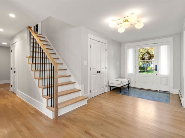 23 Tophet Rd, Lynnfield MA 01940