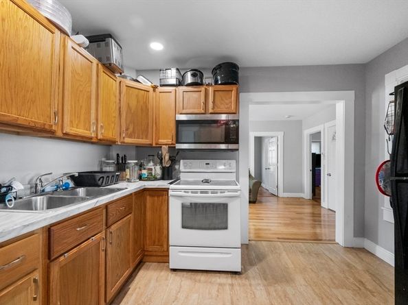 174-176 Mill St, Winchendon MA 01475