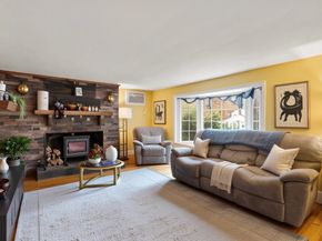 425 Pleasant St, Marlborough MA 01752