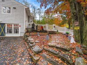 425 Pleasant St, Marlborough MA 01752