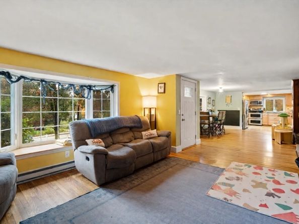 425 Pleasant St, Marlborough MA 01752