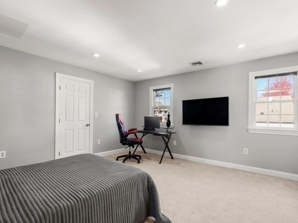 605 Middle 38, Braintree MA 02184
