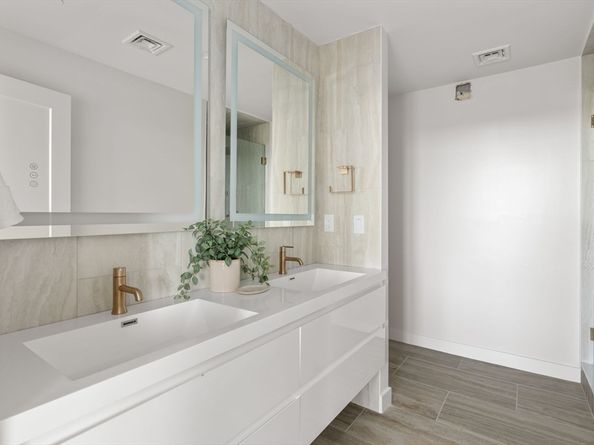 125 Lowell Street 503, Somerville MA 02143