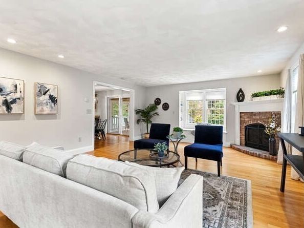 7 Pheasant Lane, Groveland MA 01834