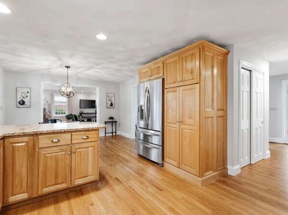 7 Pheasant Lane, Groveland MA 01834