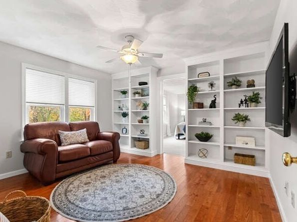 7 Pheasant Lane, Groveland MA 01834