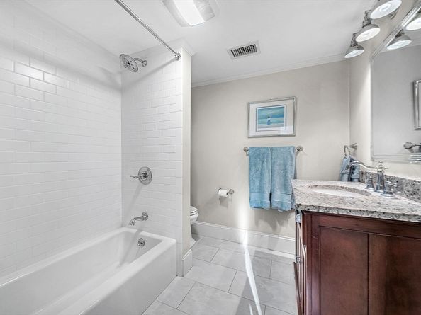 13 Cavanaugh Rd, Wellesley MA 02481