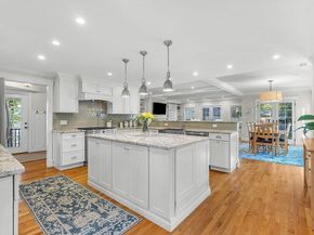 13 Cavanaugh Rd, Wellesley MA 02481