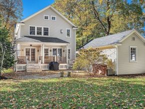 13 Cavanaugh Rd, Wellesley MA 02481