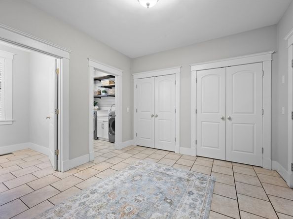 6 Brickyard Rd, Leicester MA 01524