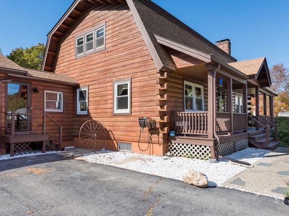 141 Rocky Meadow St, Middleboro MA 02346