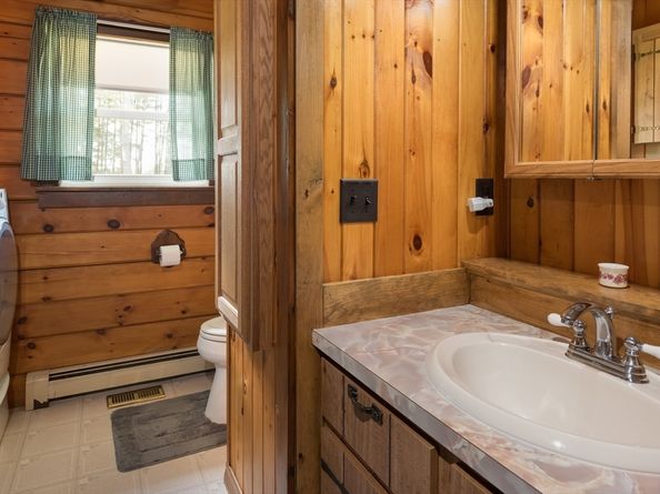 141 Rocky Meadow St, Middleboro MA 02346