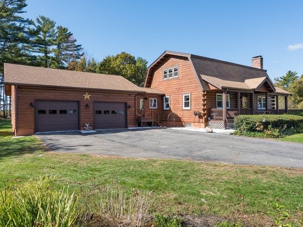 141 Rocky Meadow St, Middleboro MA 02346