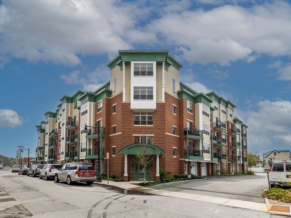 69 Foundry St 310, Wakefield MA 01880
