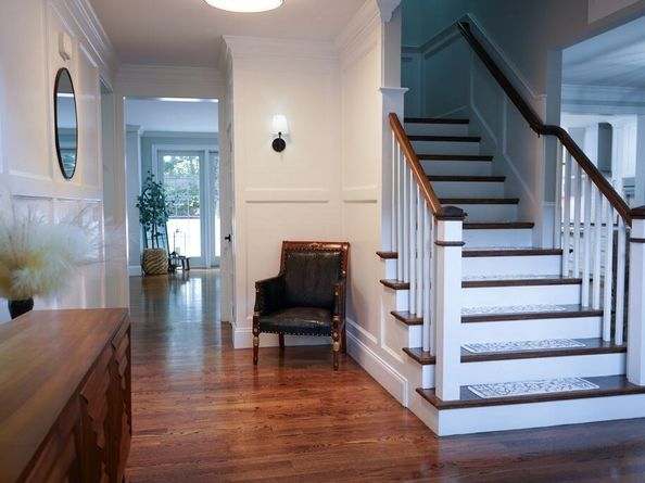 242 Valley Rd, Needham MA 02492