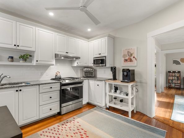 137 Thacher St 137, Milton MA 02186