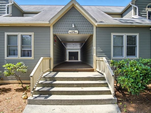 8 Devlin Circle 8, Blackstone MA 01504