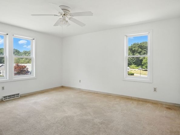8 Devlin Circle 8, Blackstone MA 01504