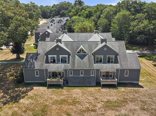 8 Devlin Circle 8, Blackstone MA 01504