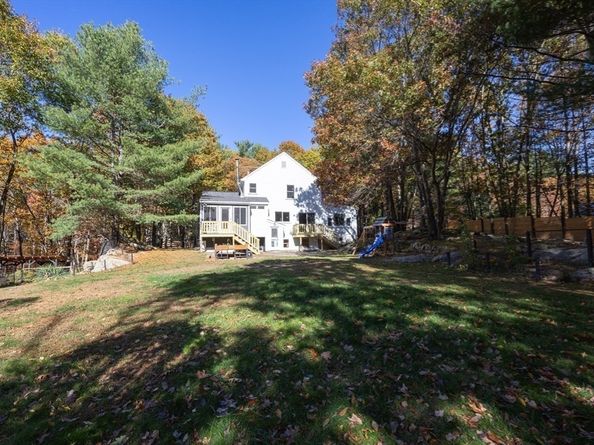 27 Fowler St, Upton MA 01568