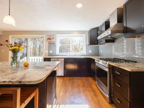 27 Fowler St, Upton MA 01568