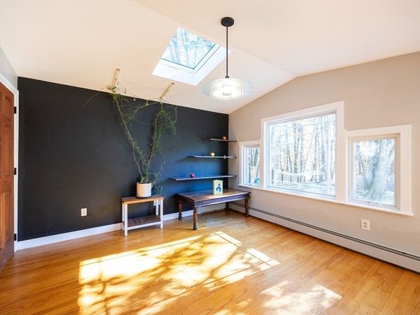 27 Fowler St, Upton MA 01568