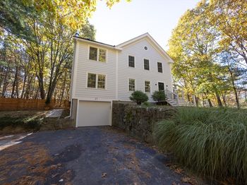 27 Fowler St