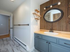 27 Fowler St, Upton MA 01568