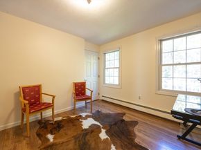 27 Fowler St, Upton MA 01568
