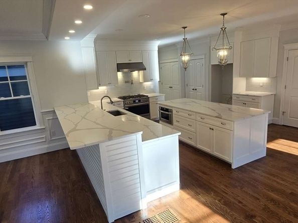 28 Goldencrest Ave, Waltham MA 02451