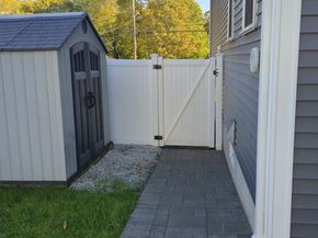 28 Goldencrest Ave, Waltham MA 02451