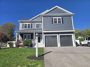 28 Goldencrest Ave, Waltham MA 02451