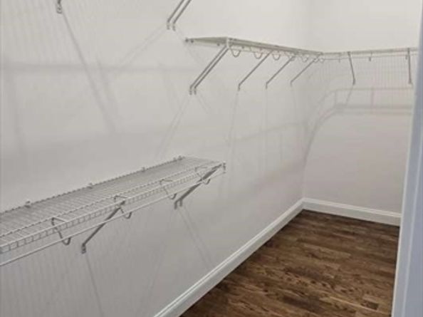 28 Goldencrest Ave, Waltham MA 02451