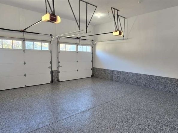 28 Goldencrest Ave, Waltham MA 02451